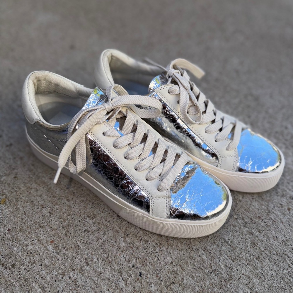Dolce Vita Zayn 360 Silver Distressed Leather Platform Sneakers Size 8.5